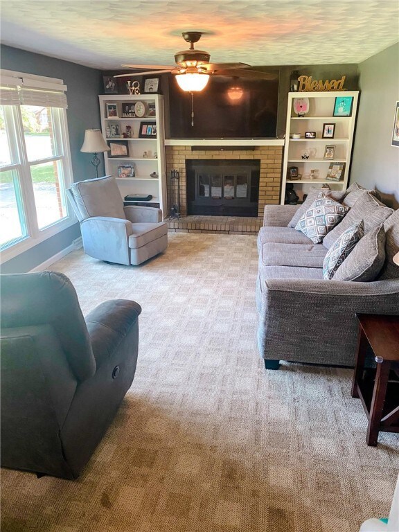 707 Holiday Dr, Effingham, IL 62401 - photo 2