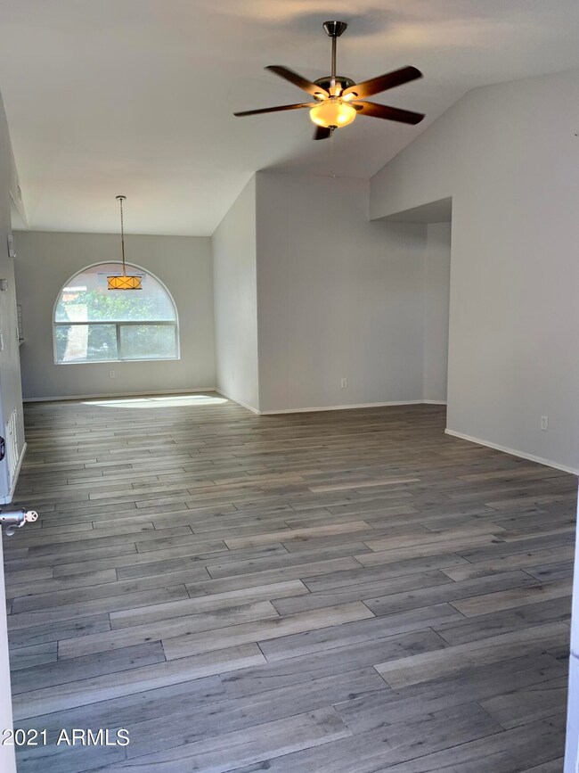 156 S Norfolk Cir, Mesa, AZ 85206 - photo 2