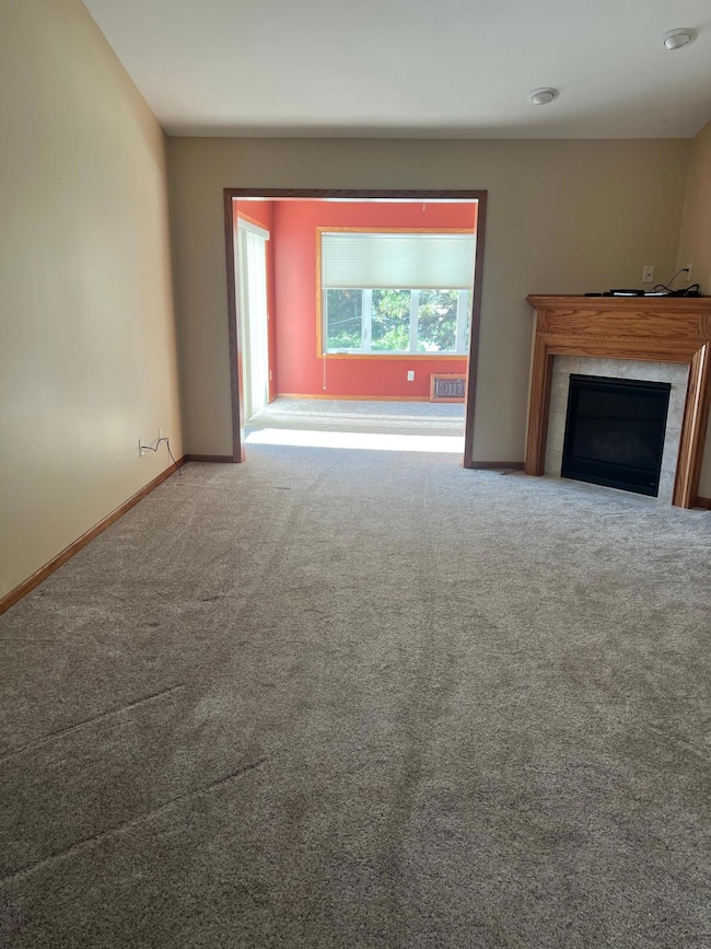 423 Cassandra Dr unit 28, New Richmond, WI 54017 - photo 5