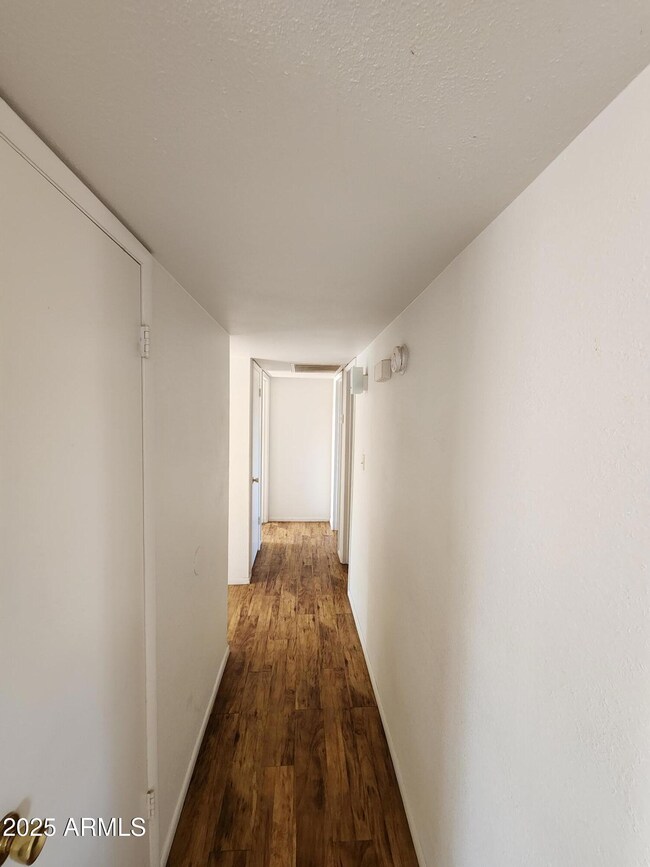 3636 W Echo Ln, Phoenix, AZ 85051 - photo 7