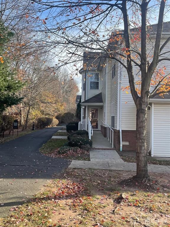 68 Forest Dr, Piscataway, NJ 08854 - photo 3