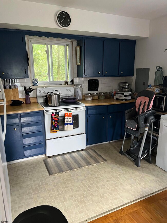 320 Campe St, Egg Harbor City, NJ 08215 - photo 4