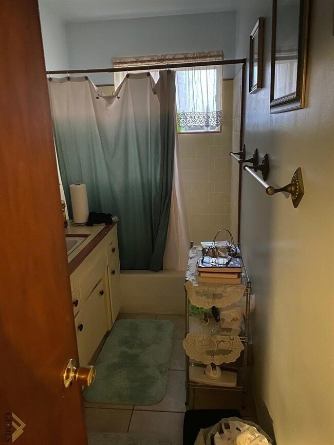 1109 13th St, Wasco, CA 93280 - photo 2