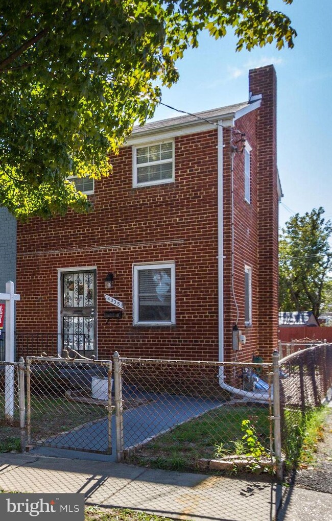4335 Gorman Terrace SE, Washington, DC 20019 - photo 2
