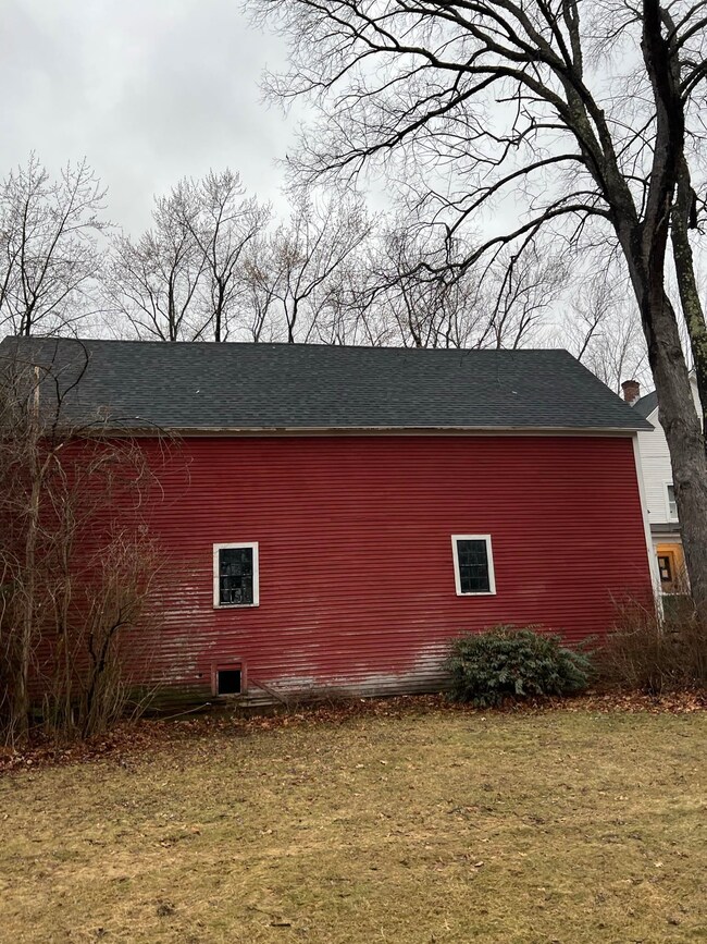 42 Arch St, Keene, NH 03431 - photo 4