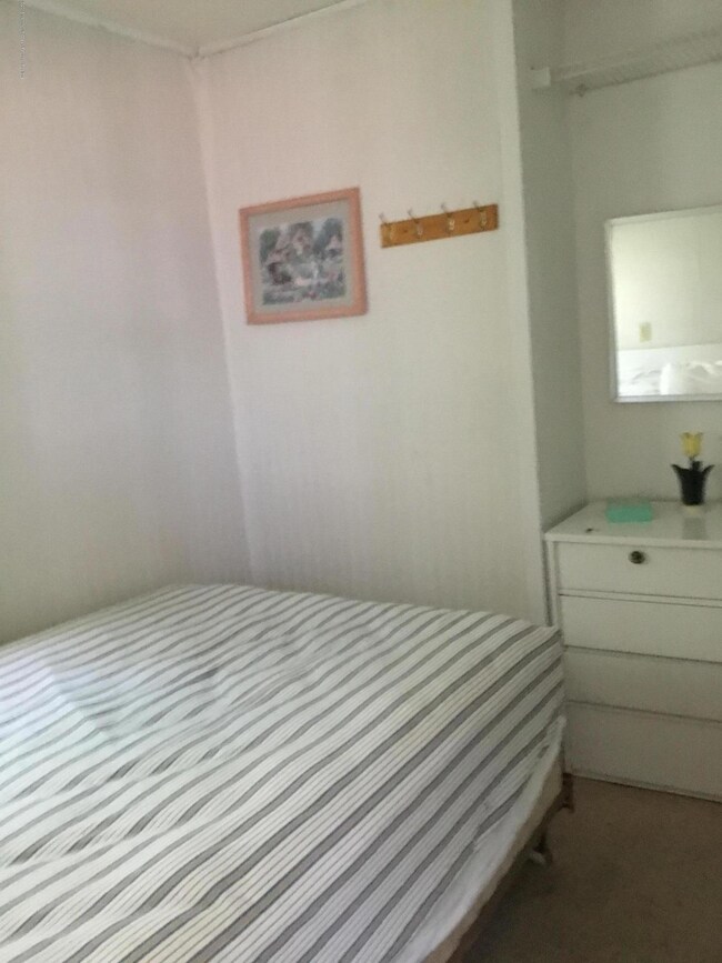 615 Ocean Rd unit Back, Spring Lake, NJ 07762 - photo 6