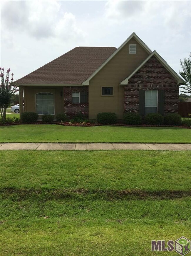 6409 Windwood Dr, Zachary, LA 70791 - photo 2