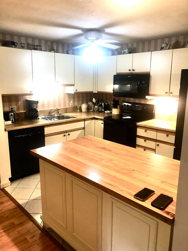 3 Timberwood Dr unit 203, Goffstown, NH 03045 - photo 7