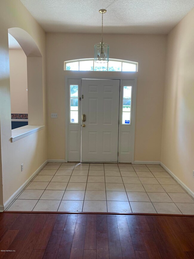 8080 Kilkelly Ln, Jacksonville, FL 32244 - photo 2