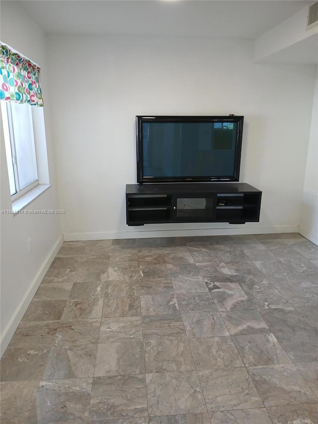 7467 NW 169th Ln, Hialeah, FL 33015 - photo 3