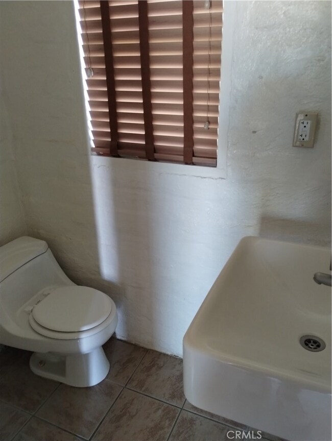 73544 Cedar Dr unit 2, Twentynine Palms, CA 92277 - photo 7