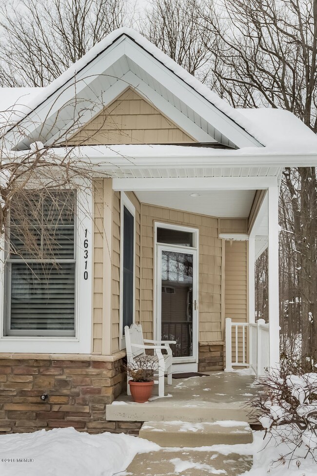 005-Front_View-2320364-medium