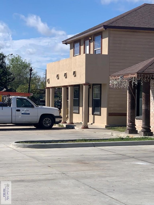 4 Impala Ct unit B1, Brownsville, TX 78521 - photo 2