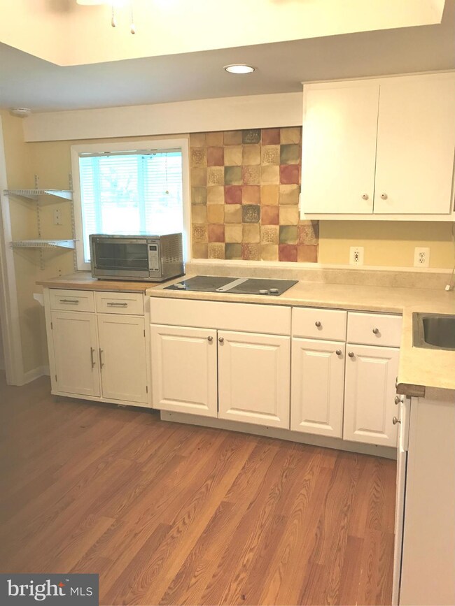 36212 Quail Ln unit GROOM APT, Middleburg, VA 20117 - photo 3