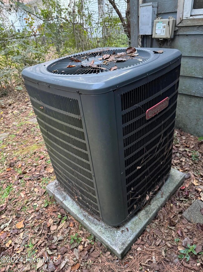 AC