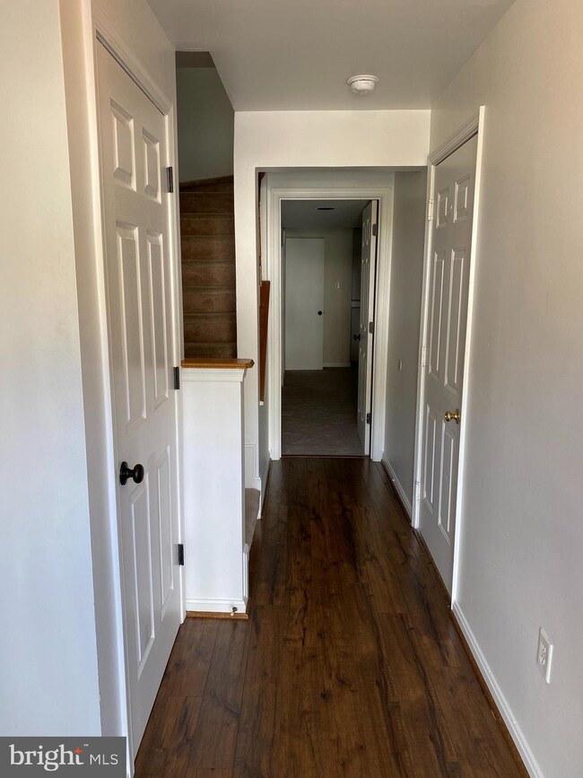 1119 Kelfield Dr, Halethorpe, MD 21227 - photo 2