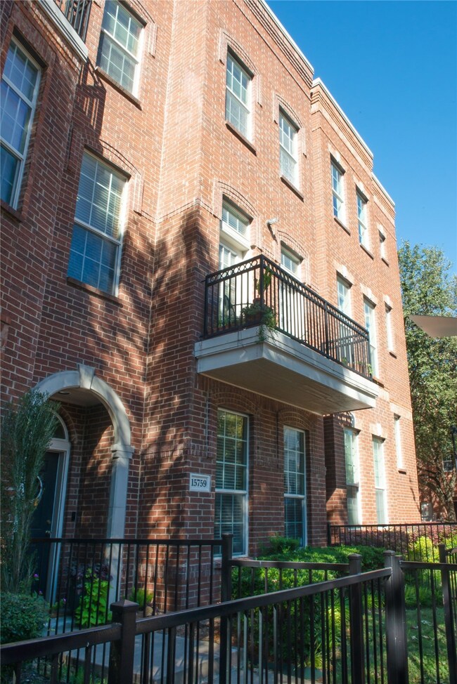 15759 Spectrum Dr unit 1, Addison, TX 75001 - photo 2