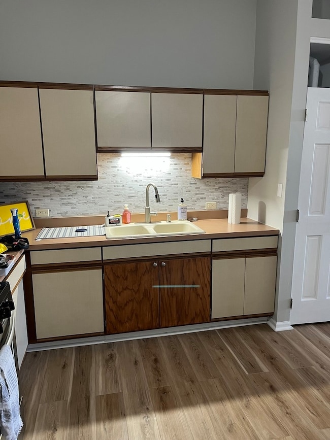 903 Main St unit 2, Antioch, IL 60002 - photo 2