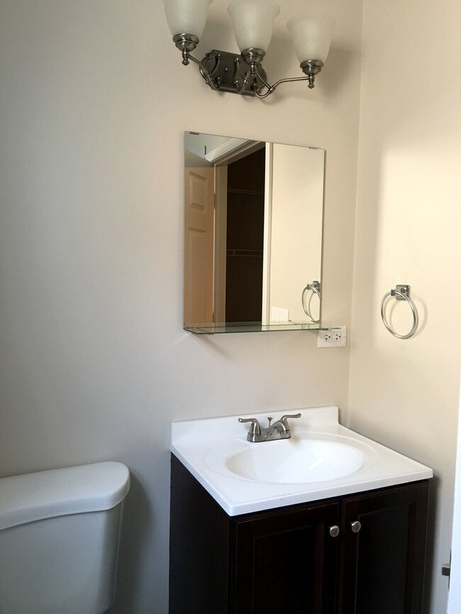 4608 S Evans Ave, Chicago, IL 60653 - photo 4