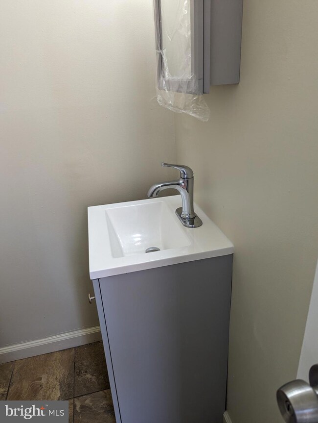 1422 E Baltimore St unit 200, Baltimore, MD 21231 - photo 7