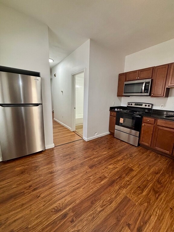 39 Shawmut St unit 1, Chelsea, MA 02150 - photo 3