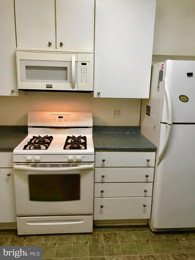 614 Otis Place NW, Washington, DC 20010 - photo 7