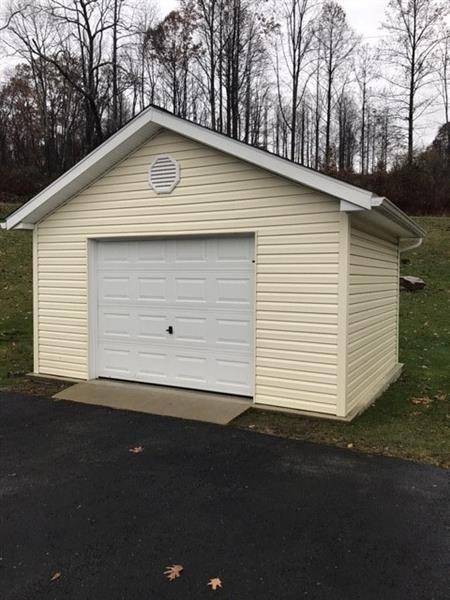 Extra Detached Garage