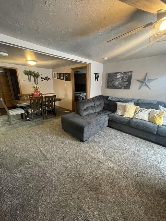 Living room & Dining