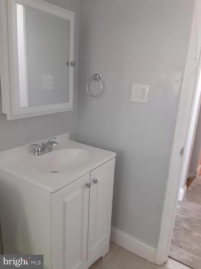 1712 W Lombard St unit 2, Baltimore, MD 21223 - photo 7