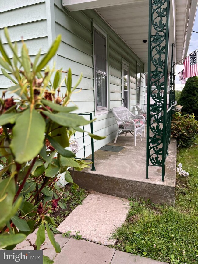 6 Cherry St, Ashland, PA 17921 - photo 4