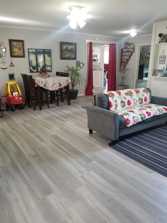 3515 3rd St, Bay City, TX 77414 - photo 7