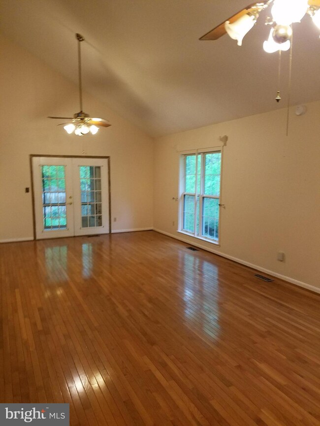 28407 Walnut Ridge Way, Rhoadesville, VA 22542 - photo 3