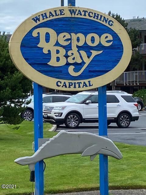 71 Lane Depoe Bay