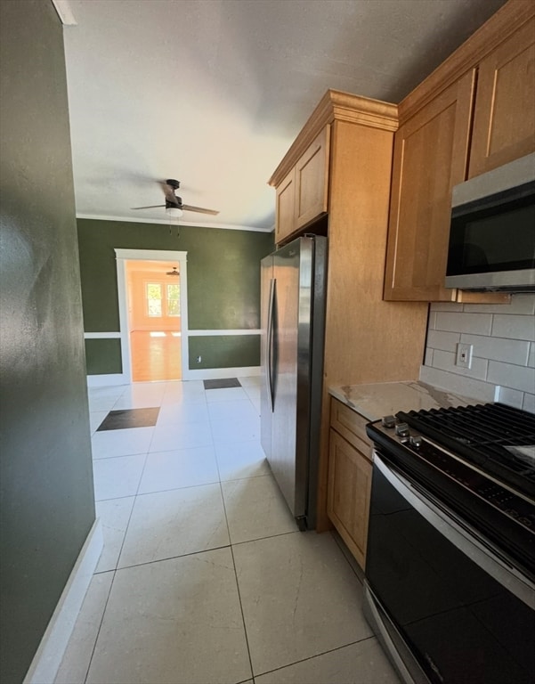 140 Woodbine St unit 2, Providence, RI 02906 - photo 3
