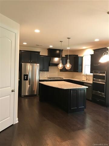 5333 Baker Ln unit 110 Laramore, Lake Wylie, SC 29710 - photo 4