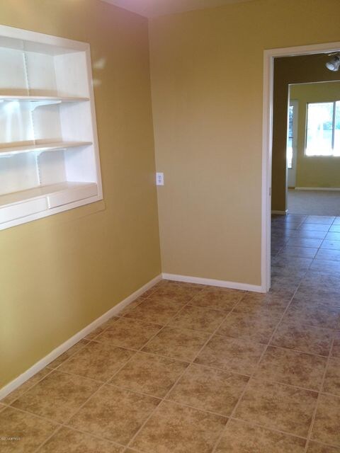 10208 W Caron Dr, Sun City, AZ 85351 - photo 7