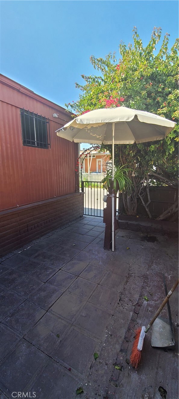 1911 W 156th St unit 30, Compton, CA 90220 - photo 4