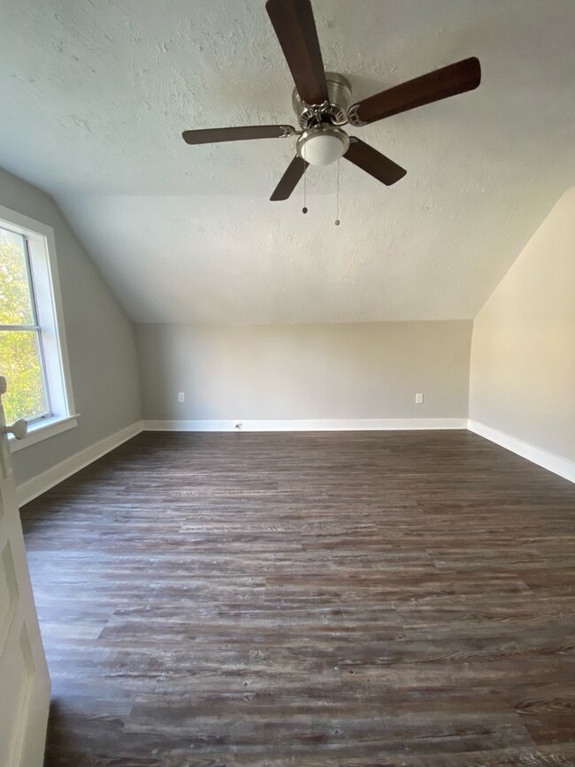 4518 Los Angeles St, Houston, TX 77026 - photo 4