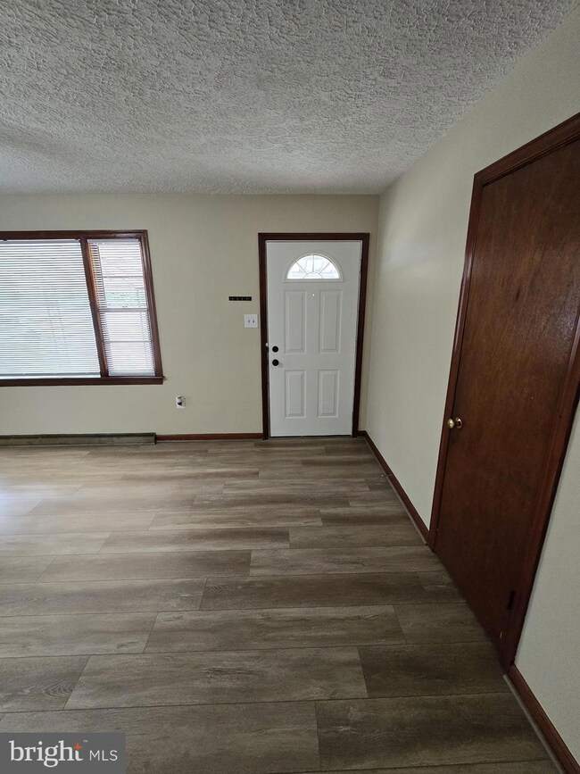 5090 Hawthorne Rd, La Plata, MD 20646 - photo 5