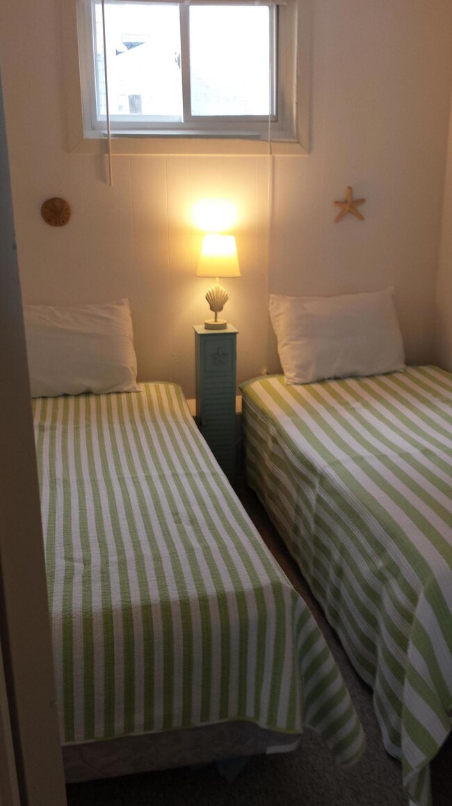 twin bedroom