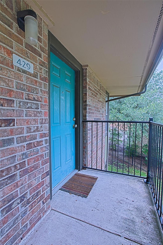 YOUR HOME! GREAT NEIGHBOR NEXT DOOR!