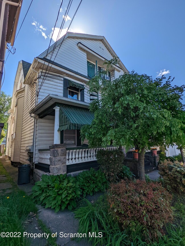 628 Moosic St, Scranton, PA 18505 - photo 2