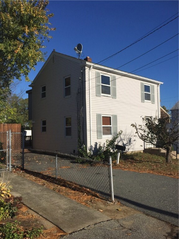 7 Doane St, Cranston, RI 02910 - photo 2