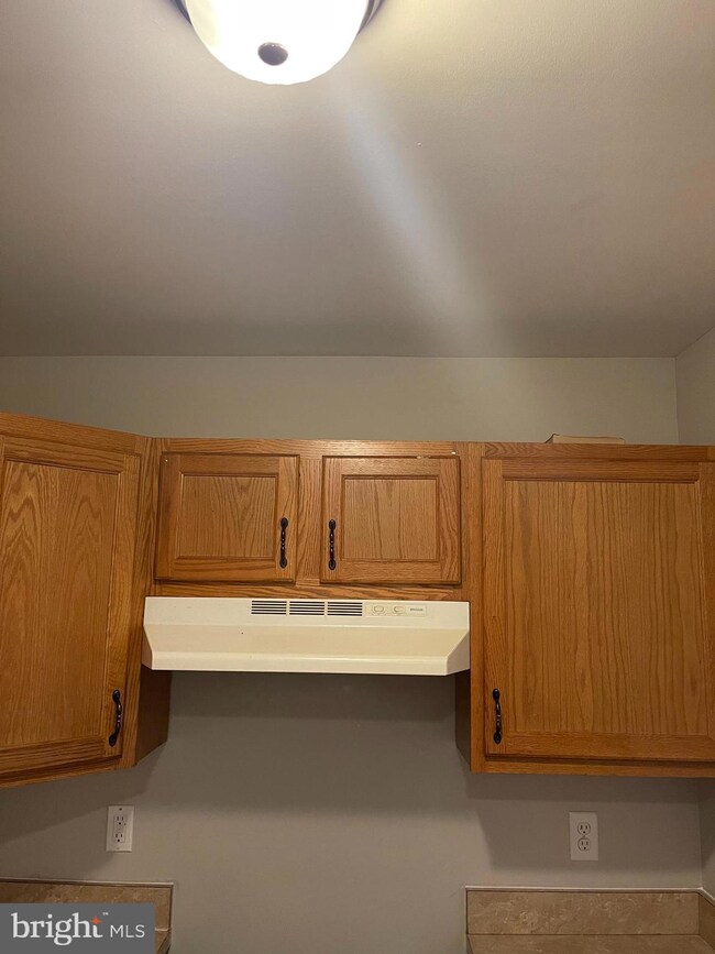 1334-Y W Wyomissing Blvd unit V, West Lawn, PA 19609 - photo 7