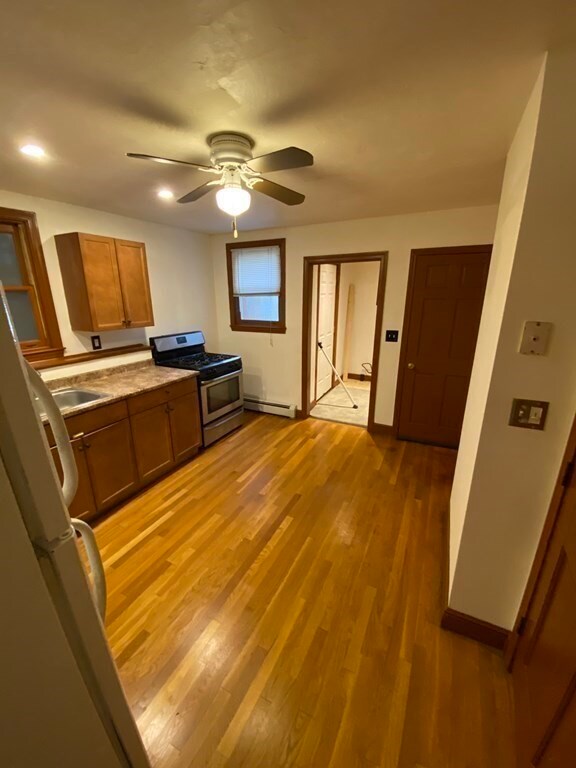 596-598 E 3rd St, Boston, MA 02127 - photo 4