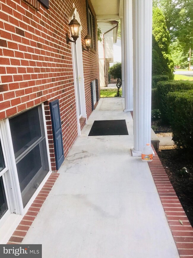 226 Glenridge Dr, Winchester, VA 22602 - photo 3