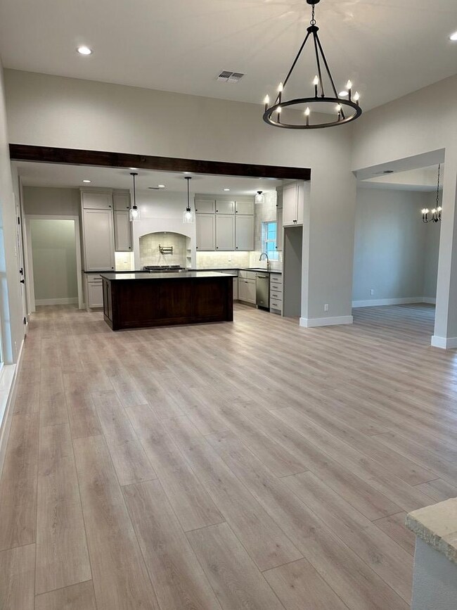 5458 Riviera Ln, San Angelo, TX 76904 - photo 2