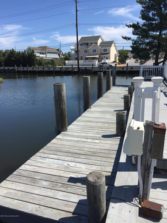 Dock