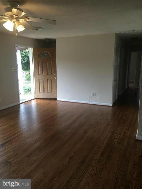 12621 Izaak Walton Dr, Bristow, VA 20136 - photo 3