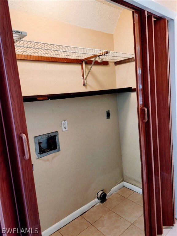 Laundry area of 3229 Edgewood, similar floor plan